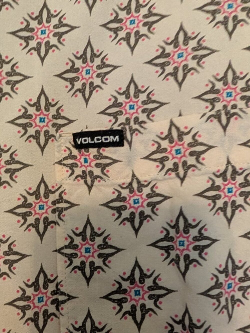 Volcom Patterned Short Sleeve Button-Down Shirt Size XL - Picture 3 of 5